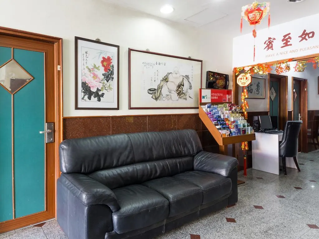 Reddoorz Near Aljunied Mrt Hotel Singapore